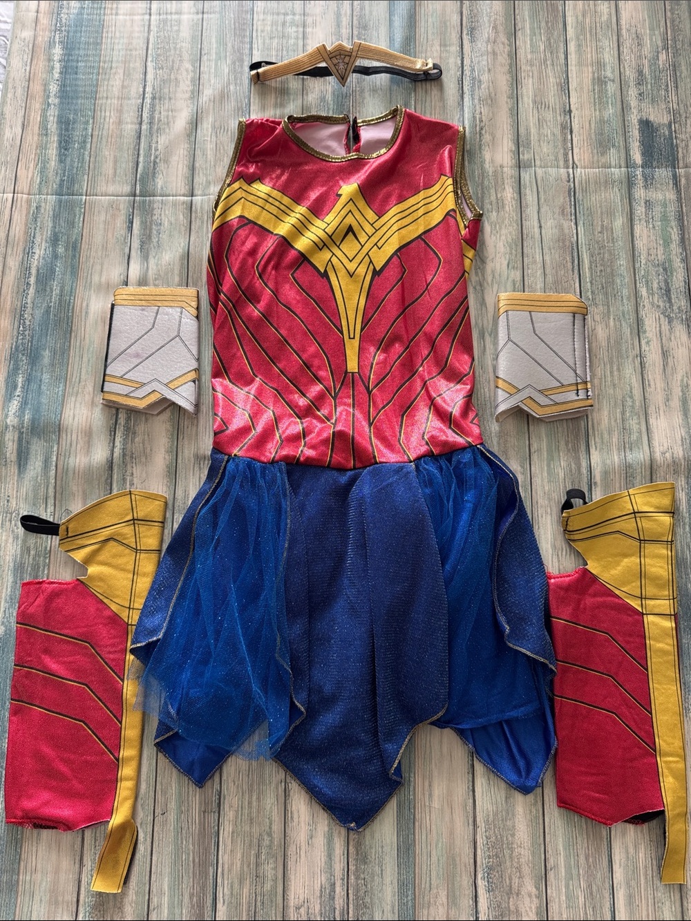 Girls Wonder Woman Superhero Costume Set (Sz: Medium)